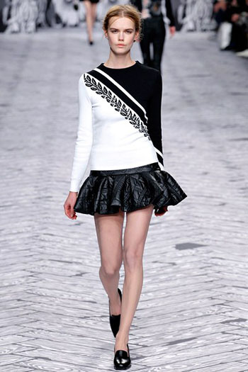 Viktor Rolf Fall Winter Fashion Trends For Women 23