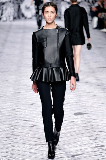 Viktor Rolf Fall Winter Fashion Trends For Women 25