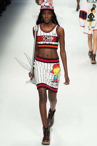 Moschino-fall-winter-2015-2016-for-women-26