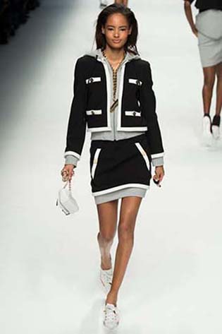 Moschino-fall-winter-2015-2016-for-women-35