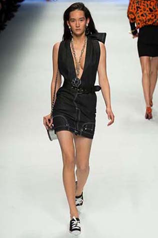 Moschino-fall-winter-2015-2016-for-women-50