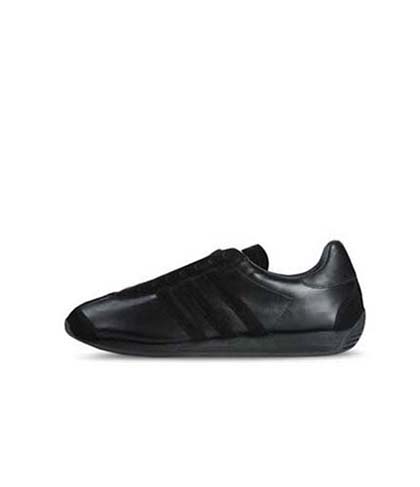 Adidas-Y3-shoes-fall-winter-2016-2017-for-women-look-4