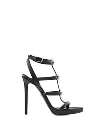 Versace-shoes-fall-winter-2016-2017-for-women-look-32