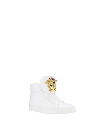 Versace-shoes-fall-winter-2016-2017-for-women-look-6