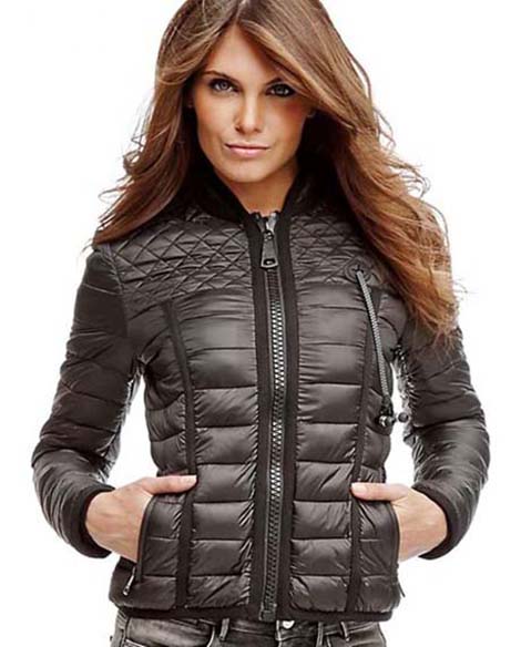 Guess Jackets Fall Winter 2016 2017 For Women Look 23