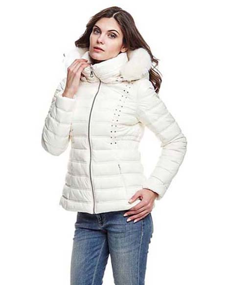 Guess Jackets Fall Winter 2016 2017 For Women Look 38