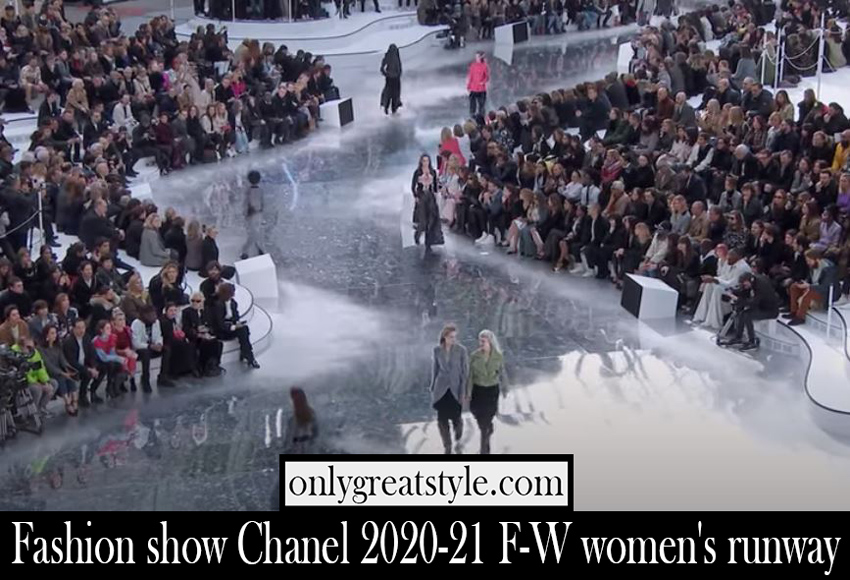 Fashion show Chanel 2020 21 F W womens runway