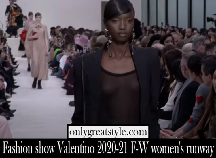 Fashion show Valentino 2020 21 F W womens runway