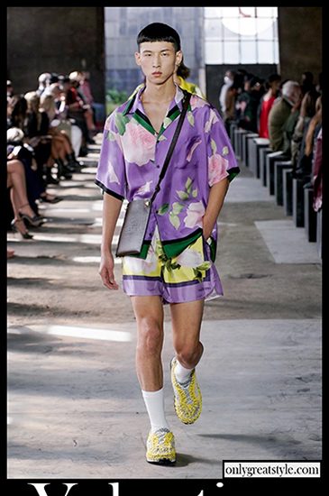 Fashion Valentino spring summer 2021 mens clothing 16