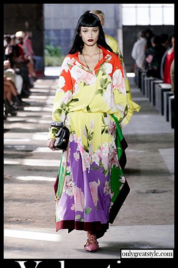 Fashion Valentino spring summer 2021 womens clothing 4