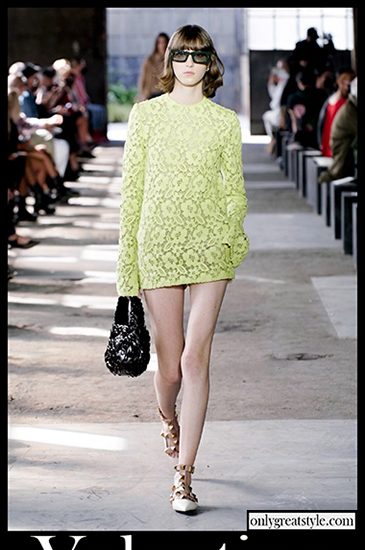 Fashion Valentino spring summer 2021 womens clothing 9