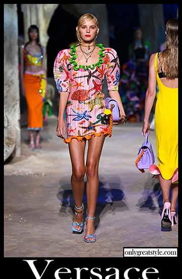Fashion Versace spring summer 2021 womens clothing 11