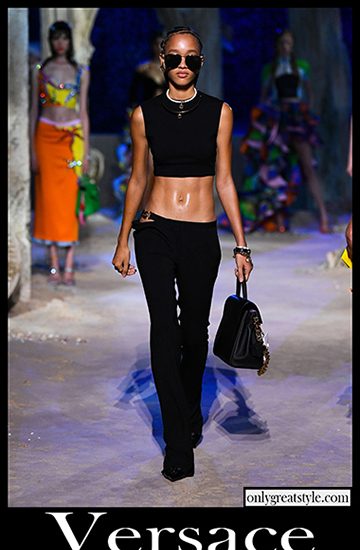 Fashion Versace spring summer 2021 womens clothing 15