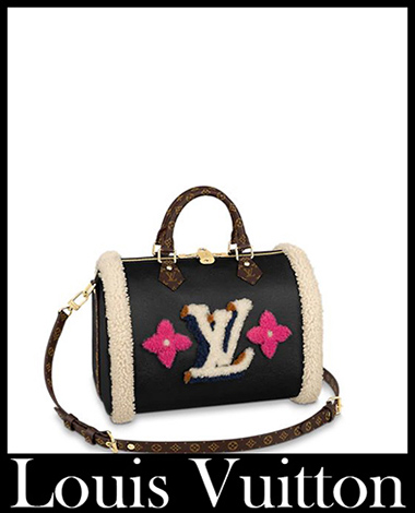 Louis Vuitton Coussin mm Taupe Lamb