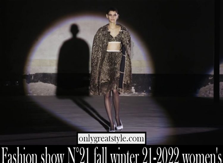 Fashion show N°21 fall winter 21 2022 womens