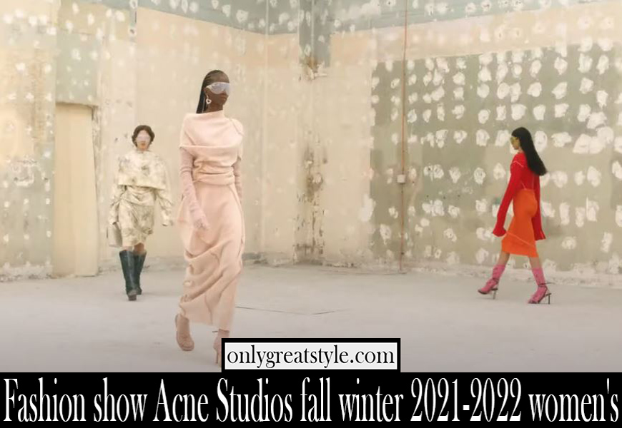 Fashion show Acne Studios fall winter 2021 2022 womens