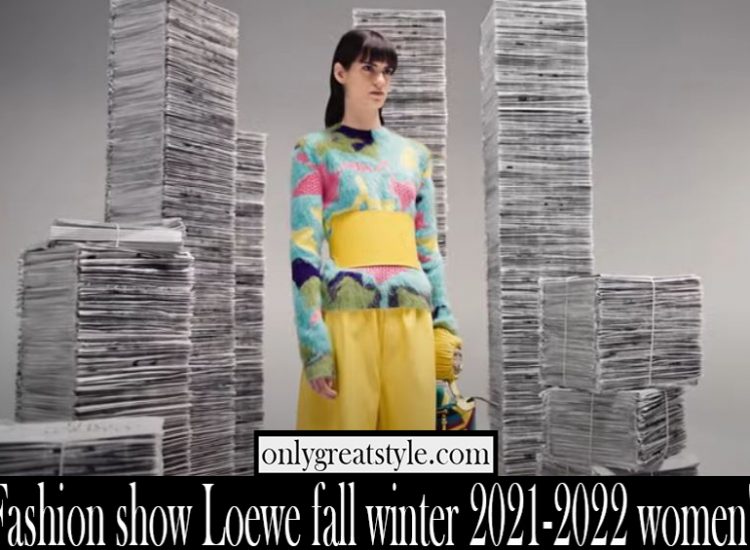 Fashion show Loewe fall winter 2021 2022 womens