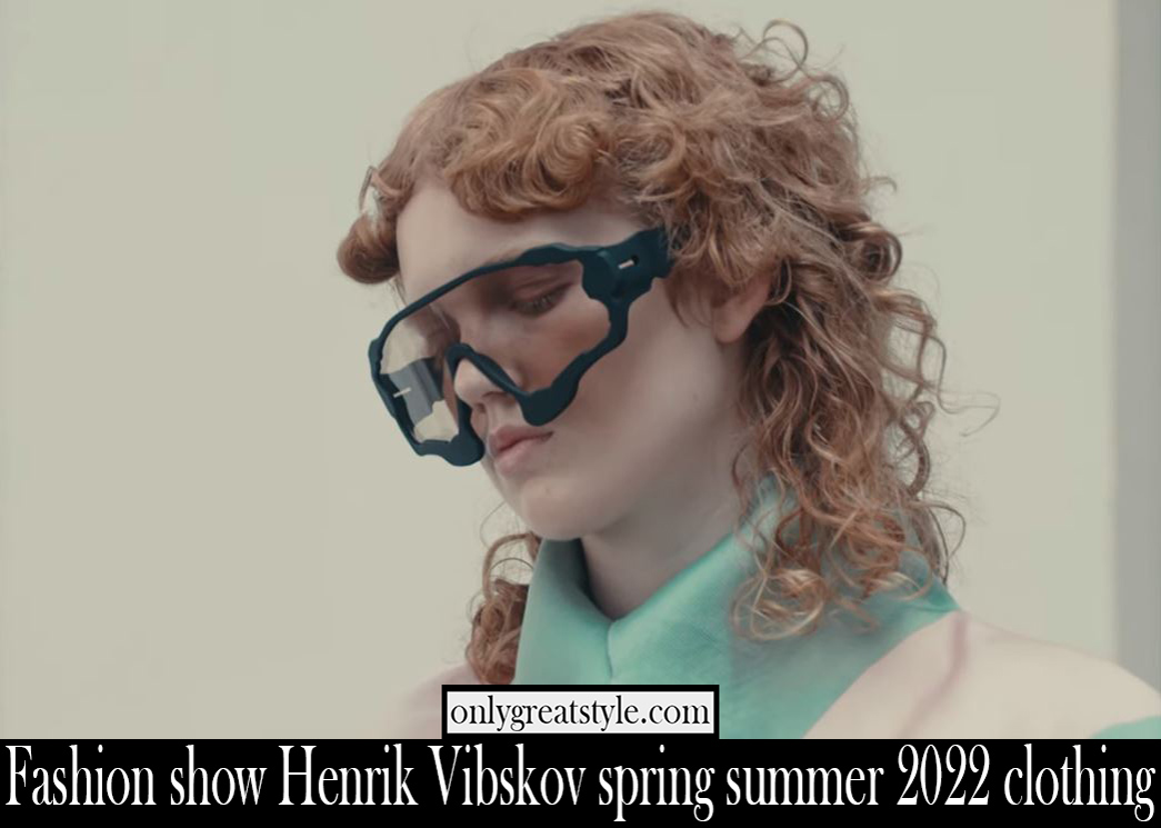Fashion show Henrik Vibskov spring summer 2022 clothing