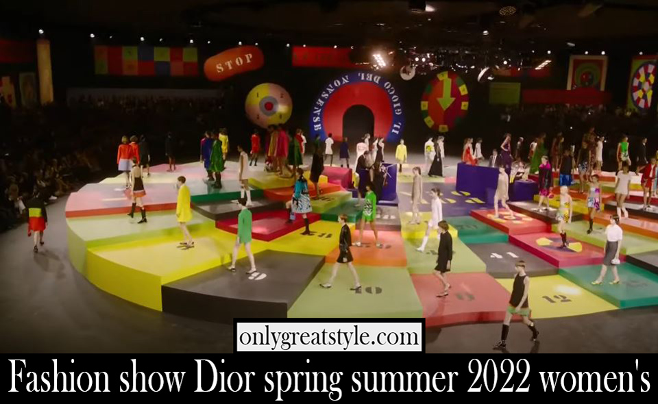 Fashion show Dior spring summer 2022 womens