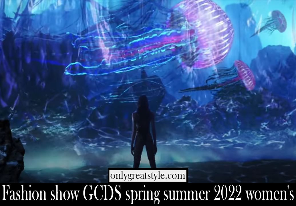 Fashion show GCDS spring summer 2022 womens