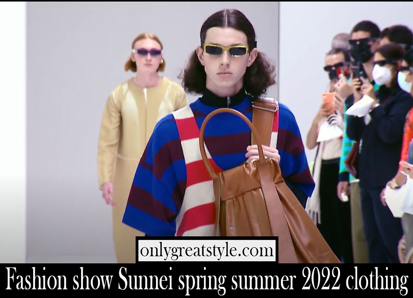 Fashion show Sunnei spring summer 2022 clothing