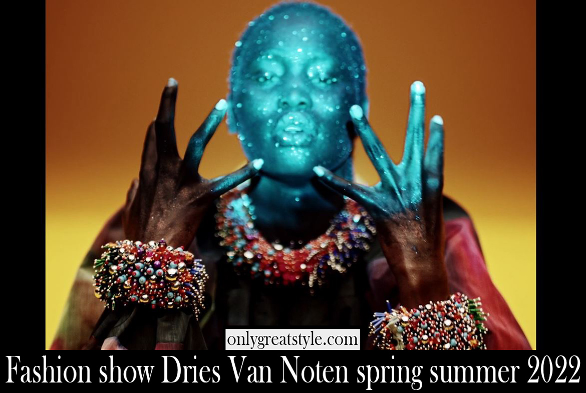 Fashion show Dries Van Noten spring summer 2022