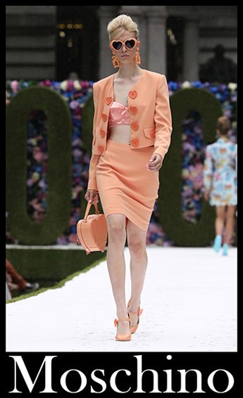 Fashion Moschino spring summer 2022 clothing 3 Fashion Moschino spring summer 2022 clothing 3