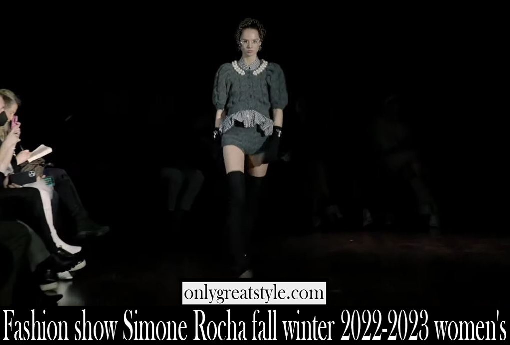 Fashion show Simone Rocha fall winter 2022 2023 womens