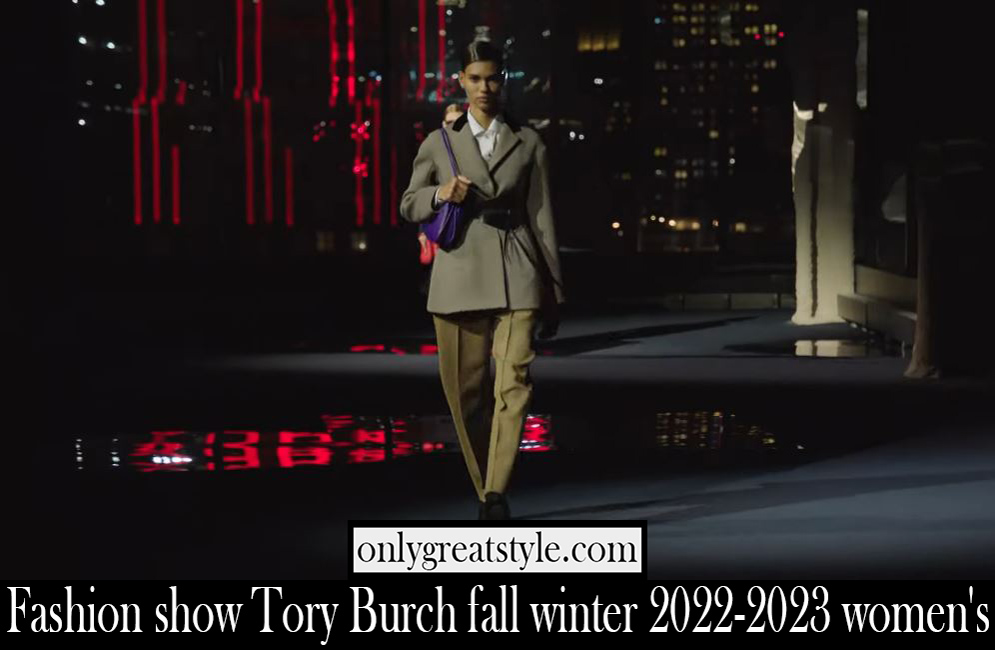 Fashion show Tory Burch fall winter 2022 2023 womens