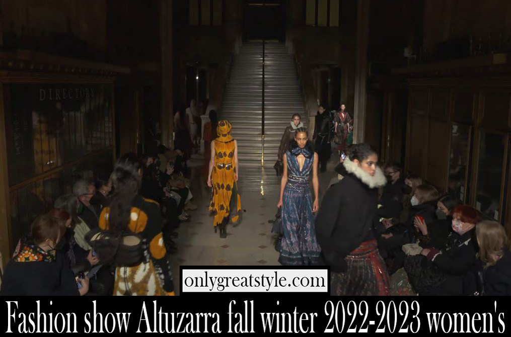 Fashion show Altuzarra fall winter 2022 2023 womens