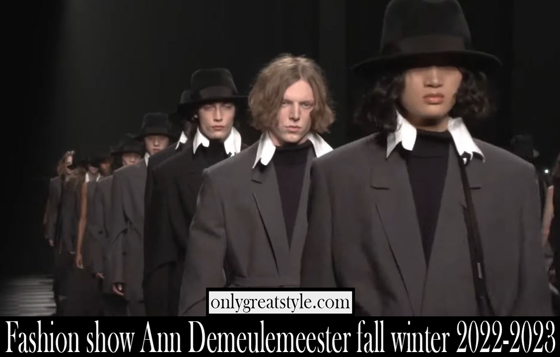 Fashion show Ann Demeulemeester fall winter 2022 2023