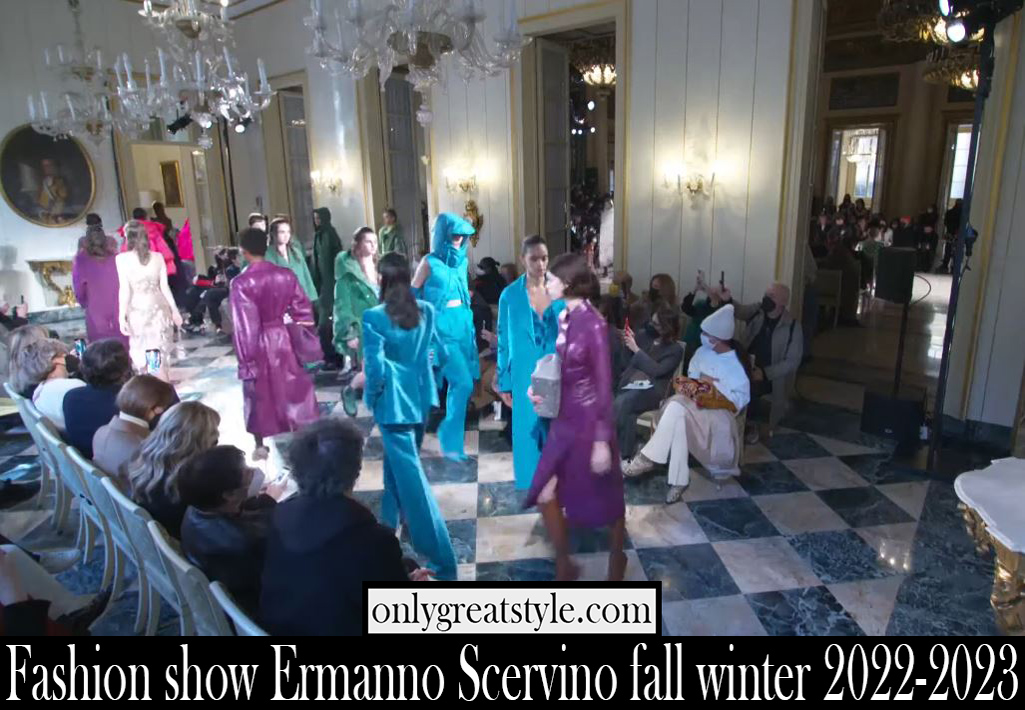 Fashion show Ermanno Scervino fall winter 2022 2023