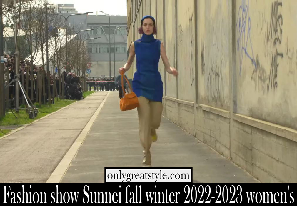 Fashion show Sunnei fall winter 2022 2023 womens