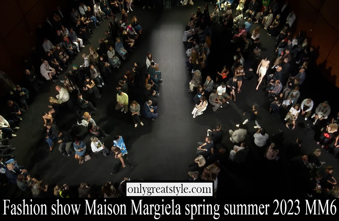 Fashion show Maison Margiela spring summer 2023 MM6