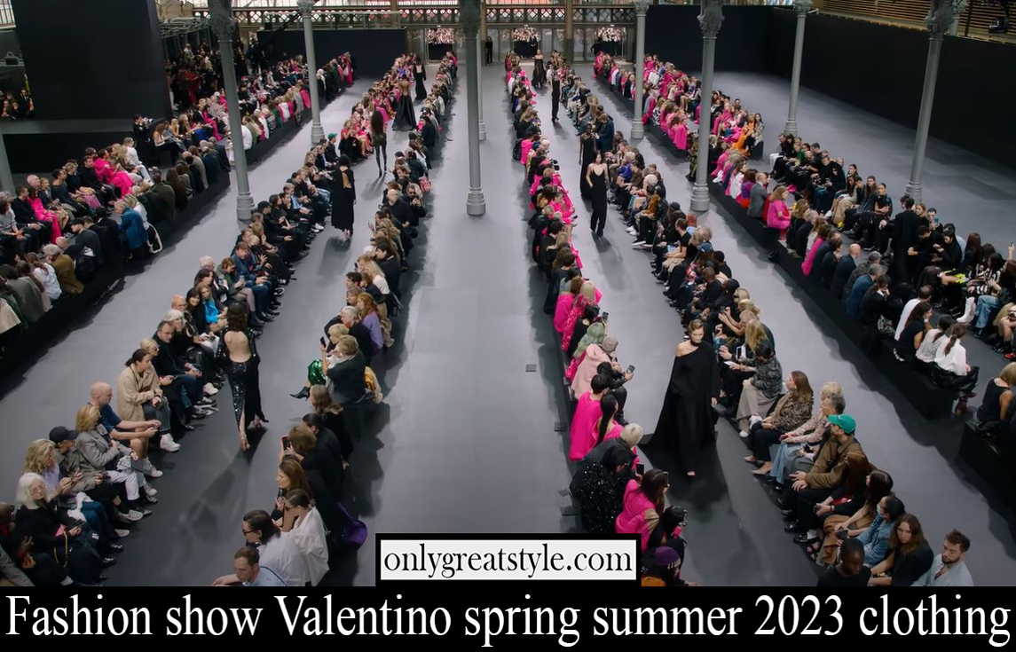 Fashion show Valentino spring summer 2023 clothing