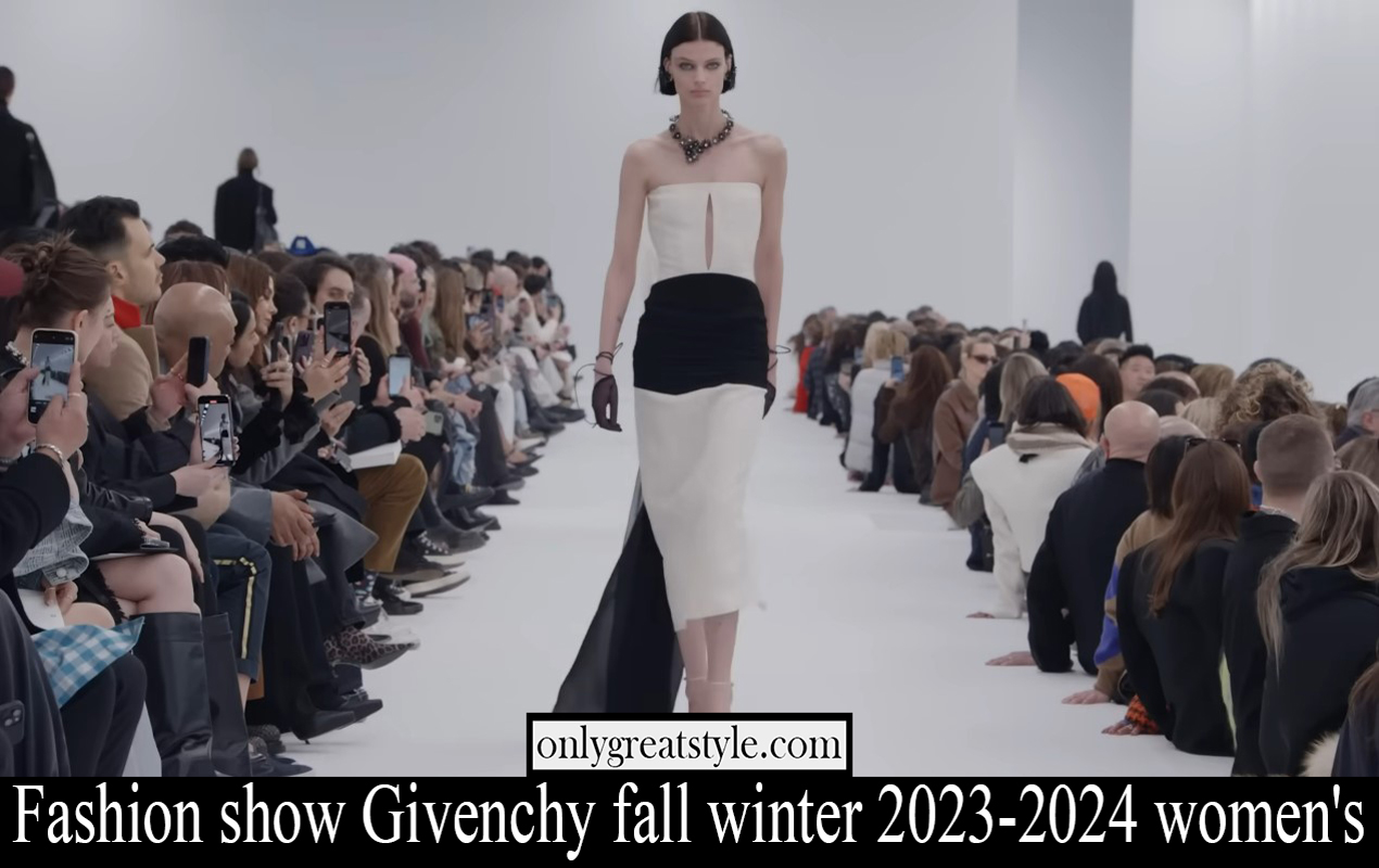 Fashion show Givenchy fall winter 2023 2024 womens