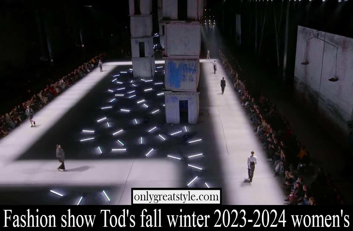 Fashion show Tods fall winter 2023 2024 womens